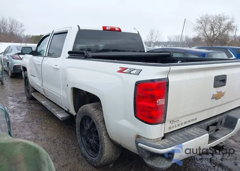 2018 Chevrolet Silverado 1500 2Lt z USA, uszkodzony, nr VIN 3GCUKREC7JG317838